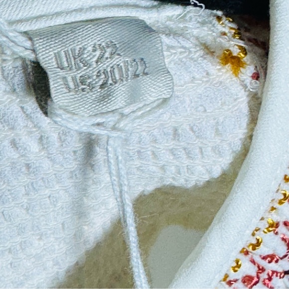 Boden Blouse Embroidered Neck & Cuffs Long Sleeves 20/22 NWT - Picture 7 of 12